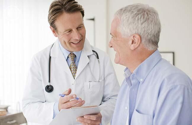 Die Verschreibung einer pharmakologischen Behandlung der Prostatitis ist Aufgabe des Urologen. 